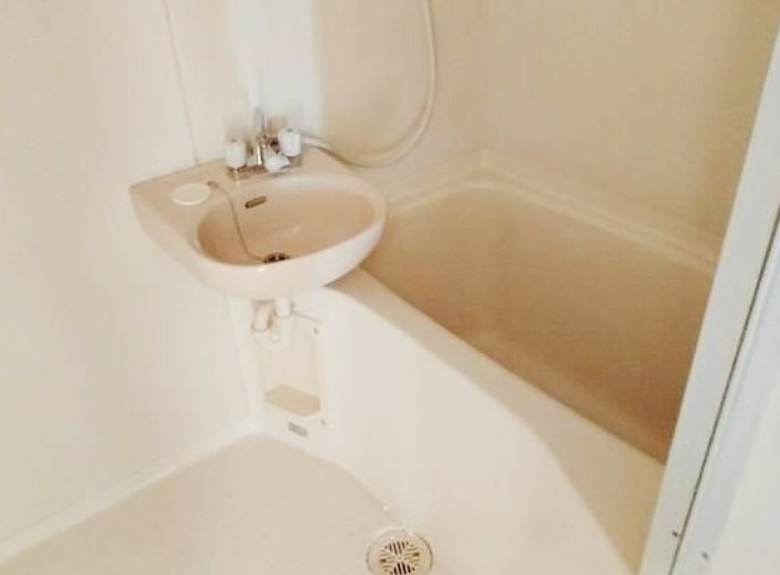 バス・シャワールーム　別部屋の画像を使用しております。