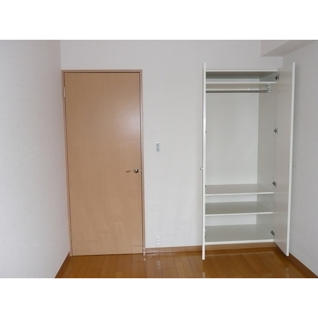 収納　同間取別部屋写真