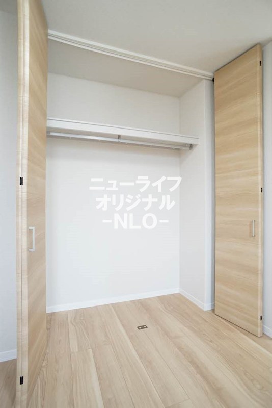 その他設備　4.5帖洋室収納☆天井まで高さのある大型クローゼット仕様☆