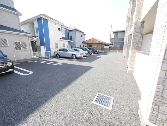 駐車場　★敷地内駐車場もございます★