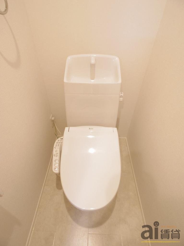トイレ　※同仕様写真