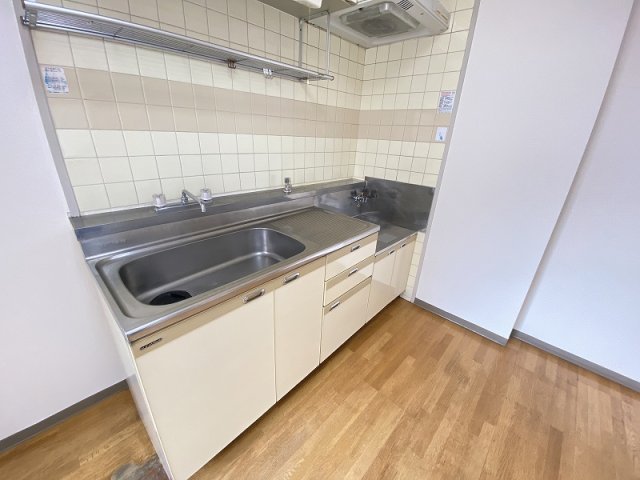 キッチン　※別部屋参考写真
