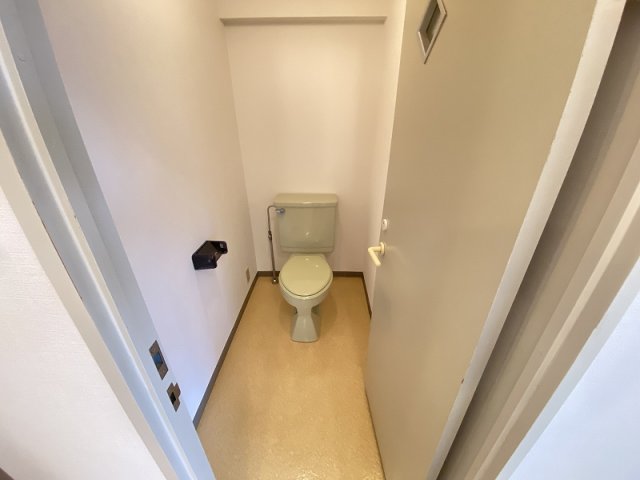 トイレ　※別部屋参考写真