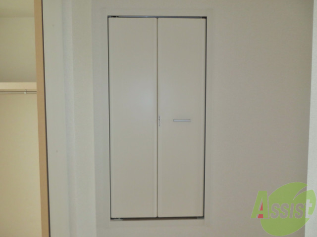 収納　収納箇所はクローゼットです。荷物などの収納はこちらにどうぞ。