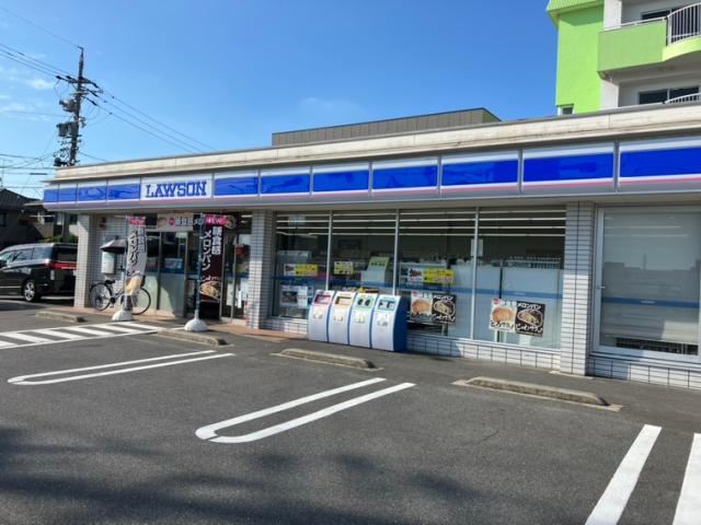 コンビニ　ローソン港区東海通店（コンビニ）まで318m