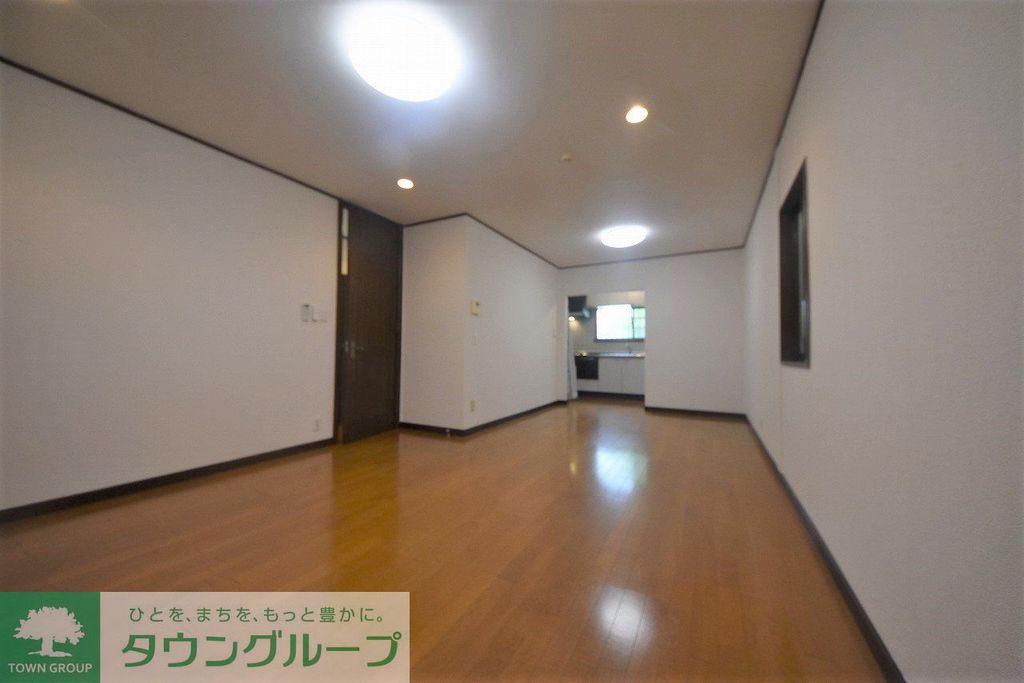 南大泉6丁目8-5戸建てA棟の居間写真