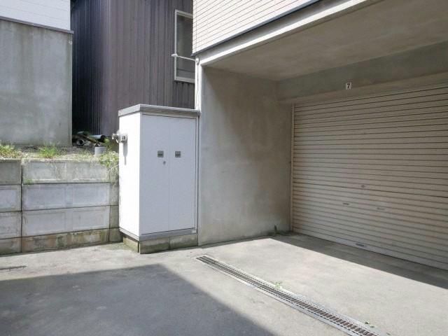駐車場　駐車場