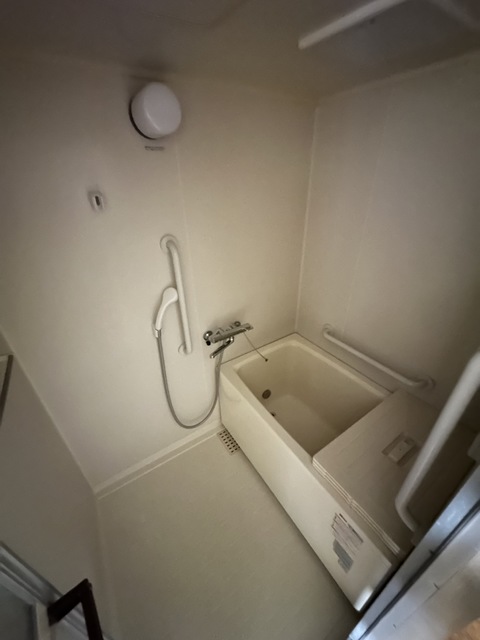 バス・シャワールーム　別部屋参考写真です