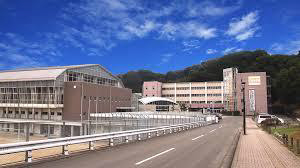 中学校　那珂川北中学校（中学校）まで438m