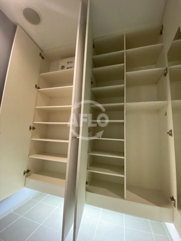 収納　アーバネックス淀屋橋　シューズボックス