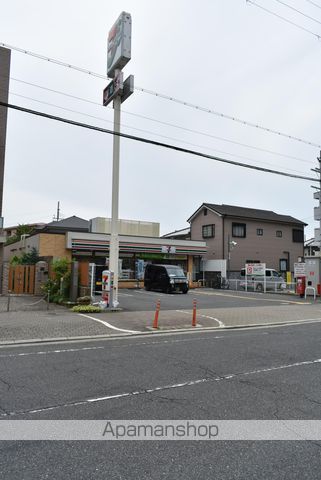 コンビニ　セブンイレブン（コンビニ）まで251m