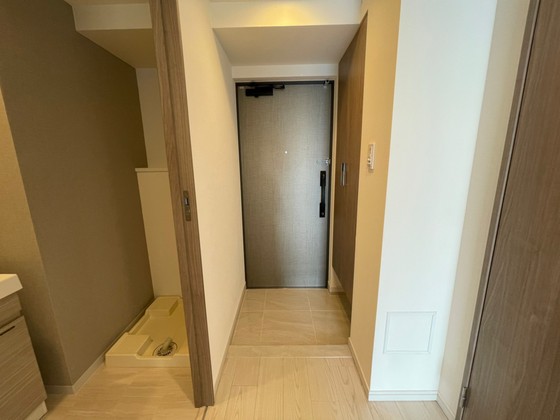 玄関　※別部屋の写真です