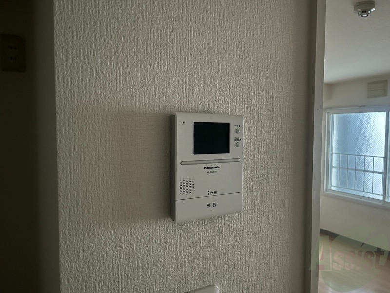 セキュリティ　ＴＶモニター付インターホンです。来客者の顔が見えるので安心！