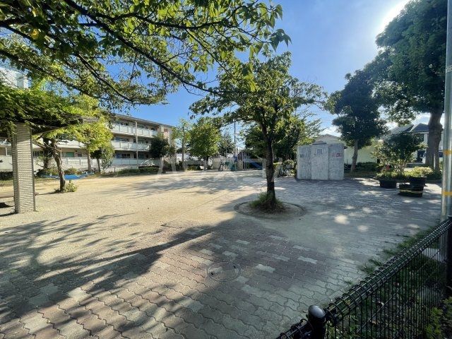 公園　南小岩二丁目児童遊園（公園）まで648m