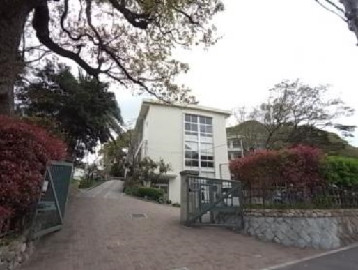 小学校　神戸市立北須磨小学校（小学校）まで696m