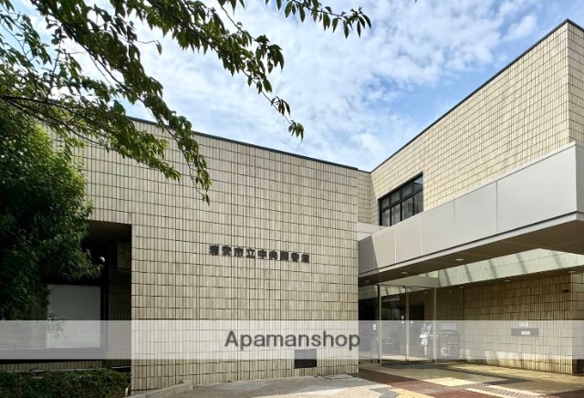 図書館　浦安市立中央図書館（図書館）まで229m