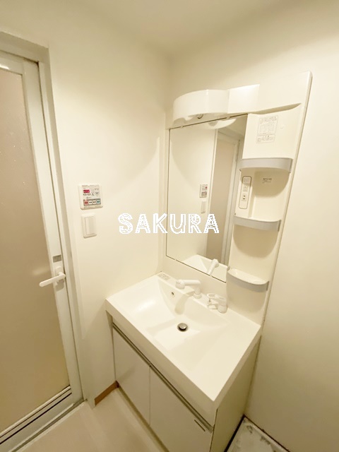 洗面設備　身支度に欠かせない独立洗面台♪