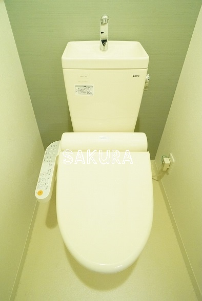 トイレ　嬉しい温水洗浄便座♪