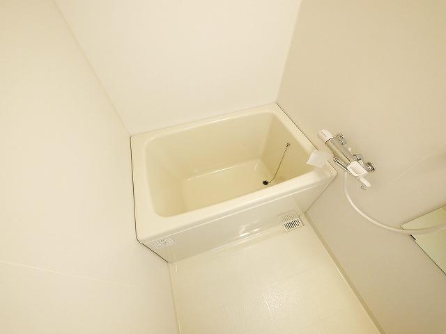 バス・シャワールーム　お風呂で日々の疲れを落としましょう