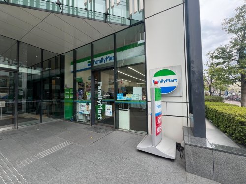 コンビニ　ファミリーマート 地下鉄高岳駅前店（コンビニ）まで292m