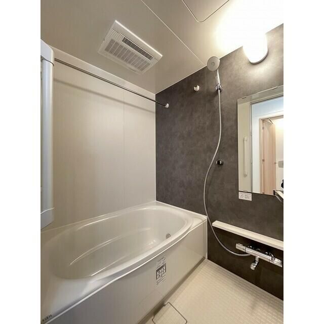 バス・シャワールーム　写真は同タイプ住居です。