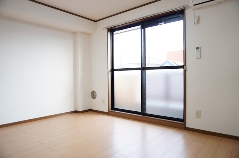 居室・リビング　写真は別部屋です☆