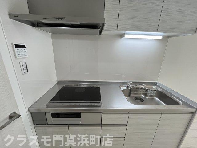 キッチン　(参考)反転間取りのお部屋の写真