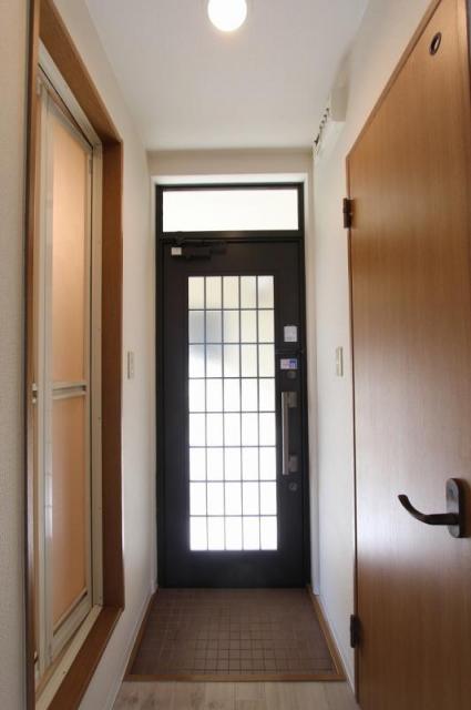 Sコート西宝町A棟の玄関写真