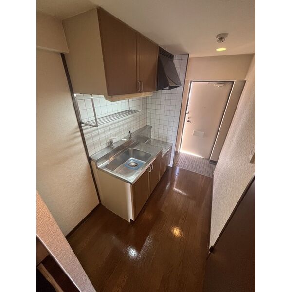 キッチン　※別号室の参考写真です。