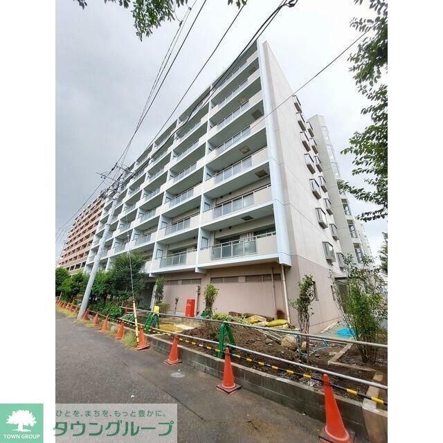 都営三田線 高島平駅 徒歩10分 8階建 築32年の外観写真
