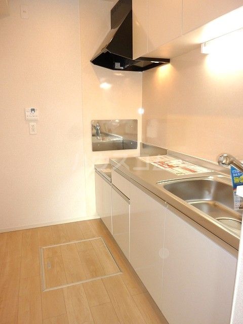 小田急江ノ島線 桜ケ丘駅 徒歩19分 2階建 築9年のキッチン写真