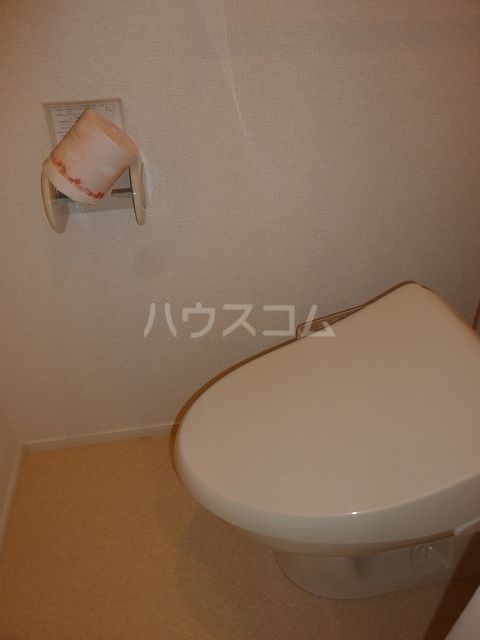 小田急江ノ島線 桜ケ丘駅 徒歩19分 2階建 築9年のトイレ写真