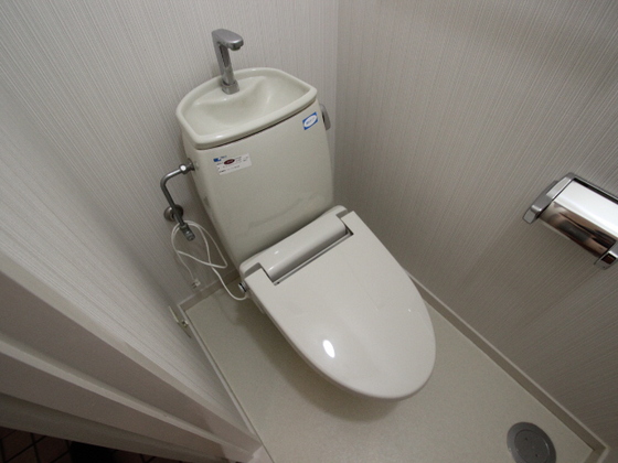 トイレ　※別部屋の写真です