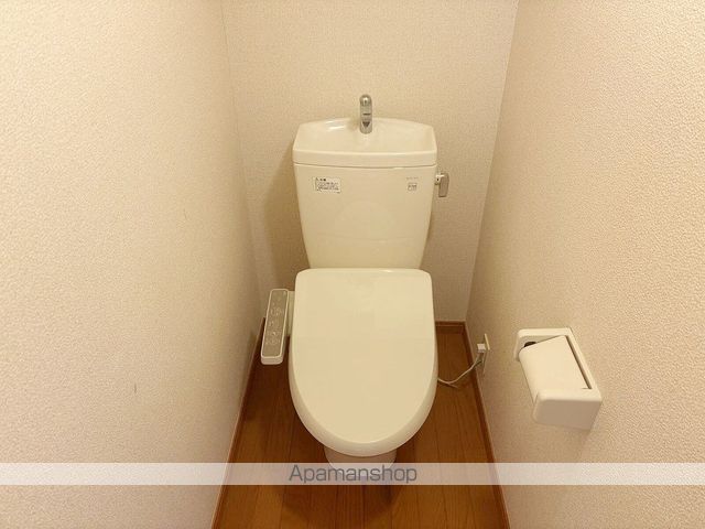 レオパレス氷川台のトイレ写真