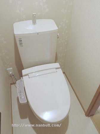 コンフォール インターネット付きのトイレ写真