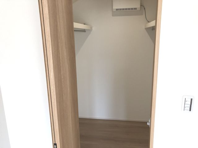 収納　ウォークインクローゼット