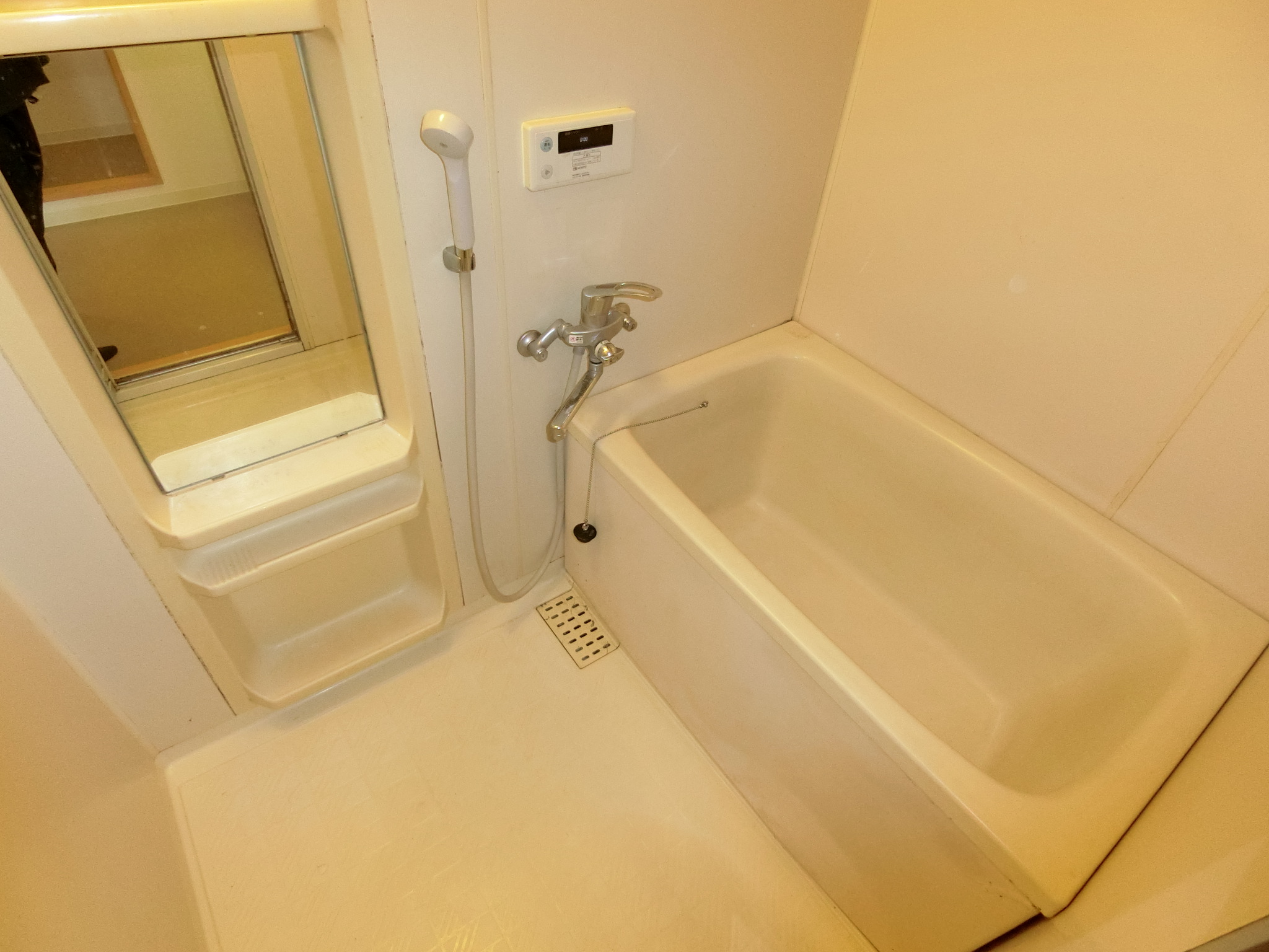 バス・シャワールーム　綺麗なバスルームです☆