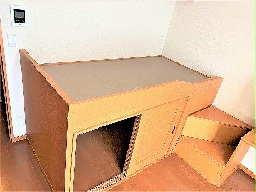 その他部屋・スペース　ベッド付き。ベッド下収納あり。