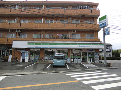 コンビニ　ファミリーマート三島幸原店（コンビニ）まで162m