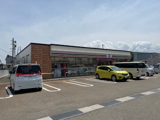 コンビニ　セブンイレブン妙高栗原店（コンビニ）まで679m