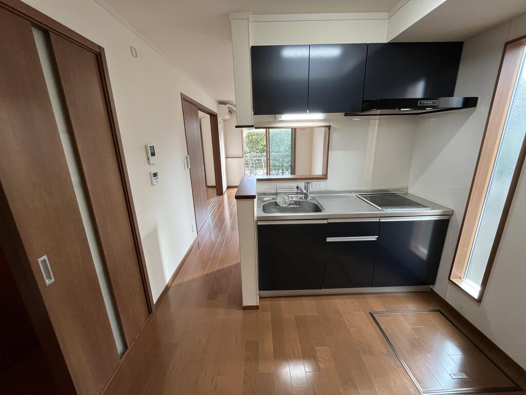 キッチン　クリーニング前の写真です