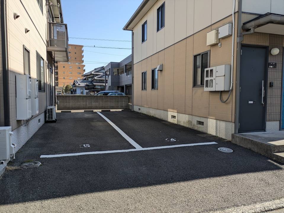 駐車場　駐車場