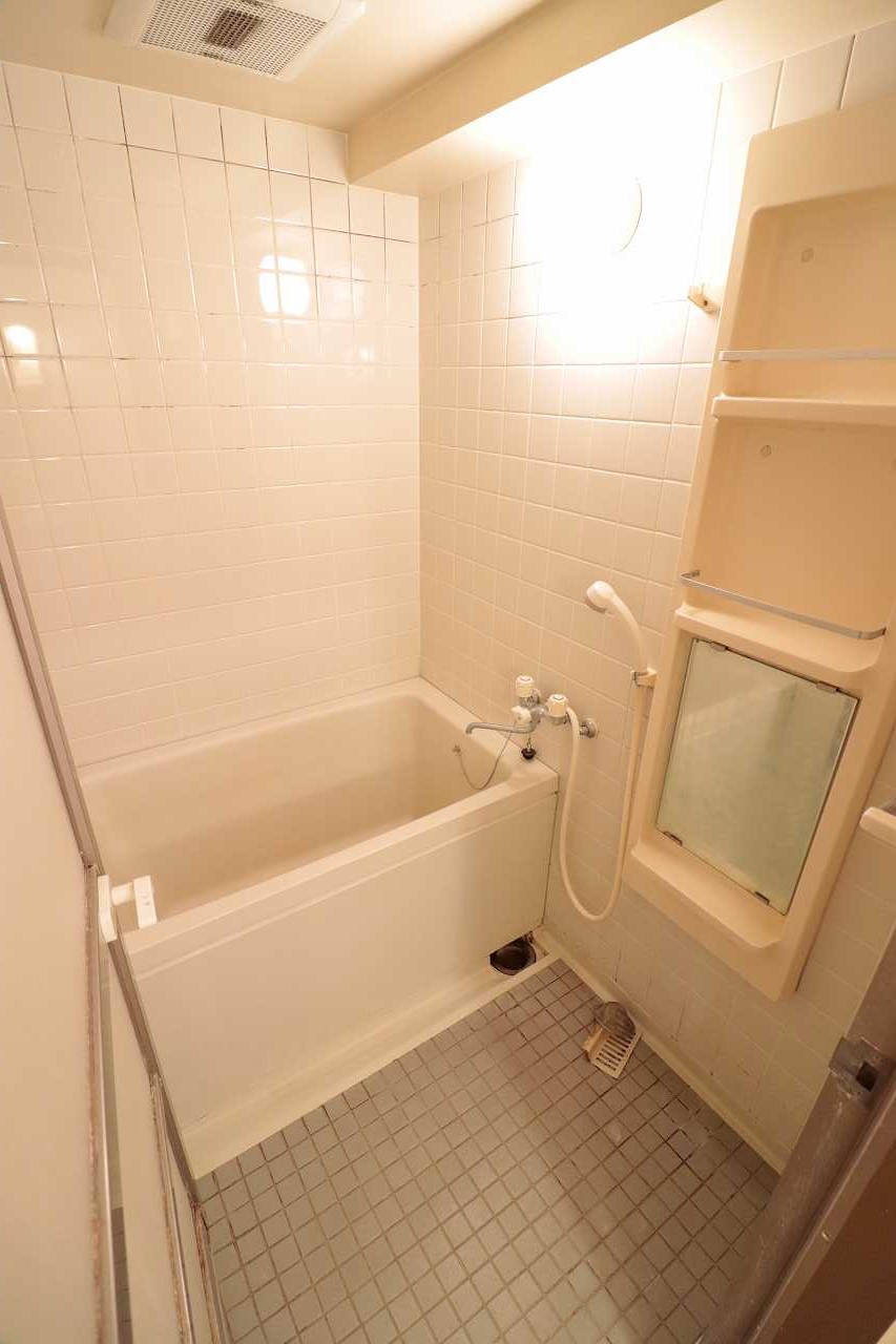 バス・シャワールーム　※同物件、別部屋の写真です。