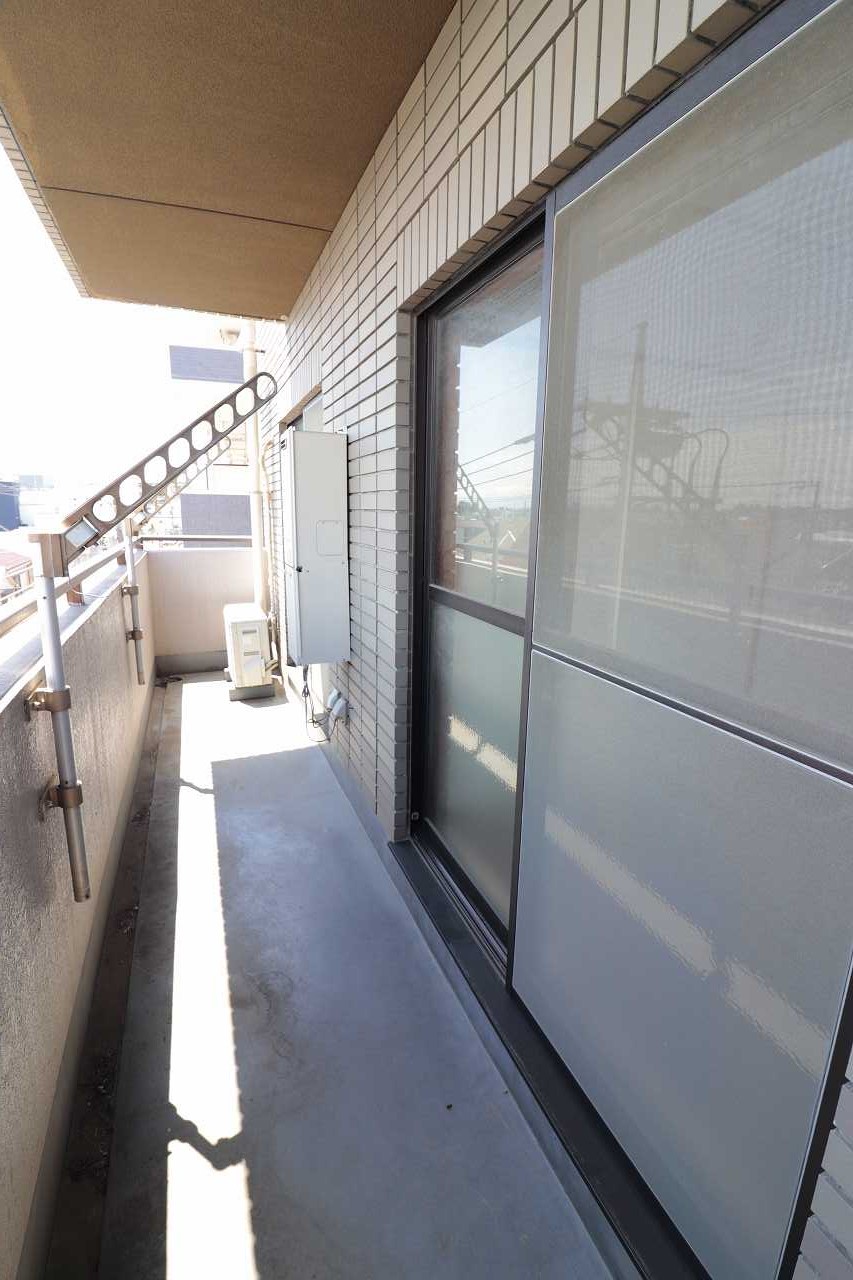 バルコニー　※同物件、別部屋の写真です。