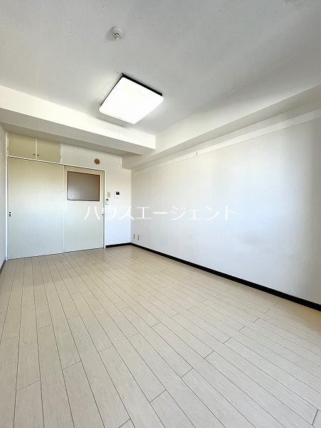 その他部屋・スペース　収納付きの洋室です