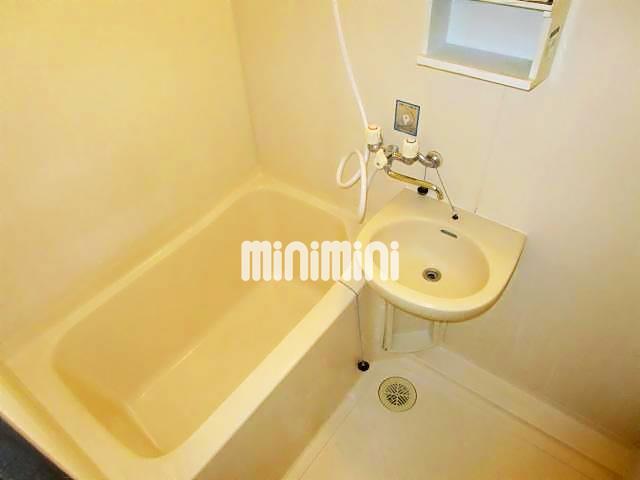 バス・シャワールーム　嬉しいバス・トイレ別です。