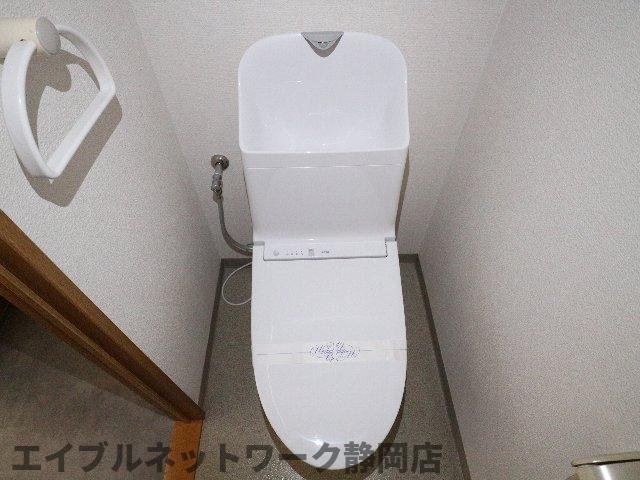 【静岡市葵区巴町のマンションのトイレ】
