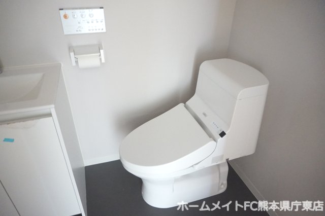 【熊本市中央区琴平のアパートのトイレ】