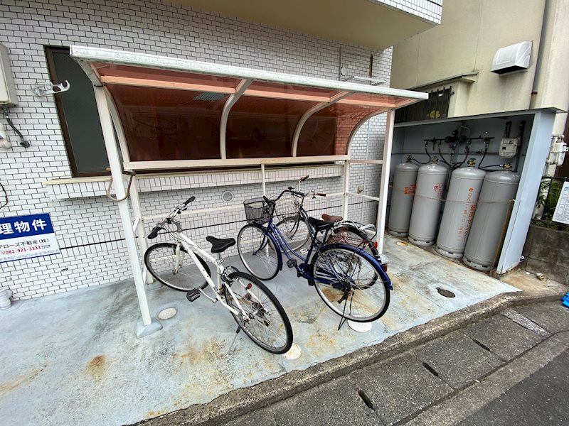 【サンリブ五日市の駐車場】