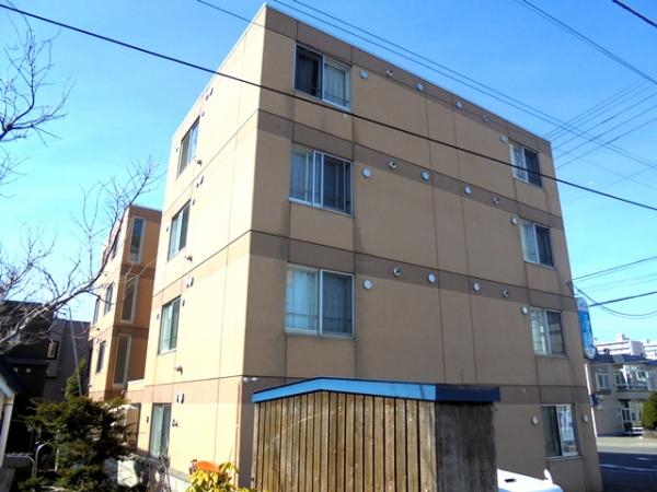 江別市野幌若葉町のマンションの建物外観